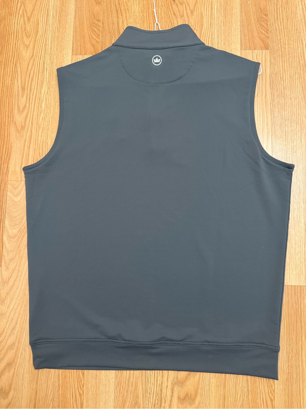 NWT Peter Millar Vest Mens Medium Crown Sport Gray/Iron Stretch 1/4 Zip Logo
